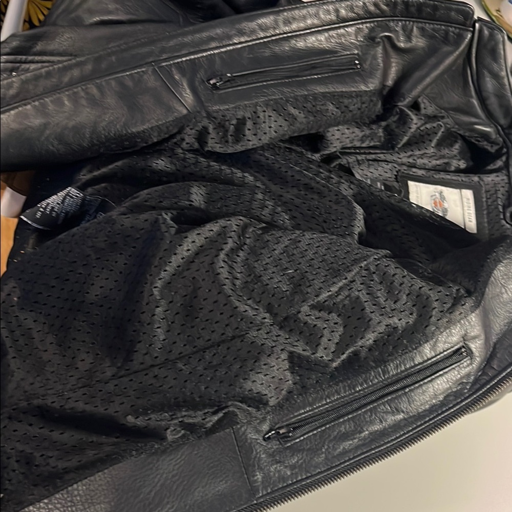 🎉HP🎉EUC Harley-Davidson Black Metallic Studded Leather Jacket- pockets/zips Sz M - Picture 9 of 13